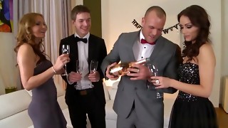 Romantic rendezvous ended with gang-fuck
