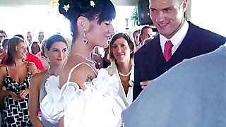 Obscene bridesmaids turn a wedding after soiree into an hookup