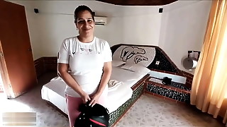 Me follo a mi suegra en diferentes partes de nuestra ciudad porque mi novia me dejo plantando en mi cita - PARTE 1 - Porno en Español